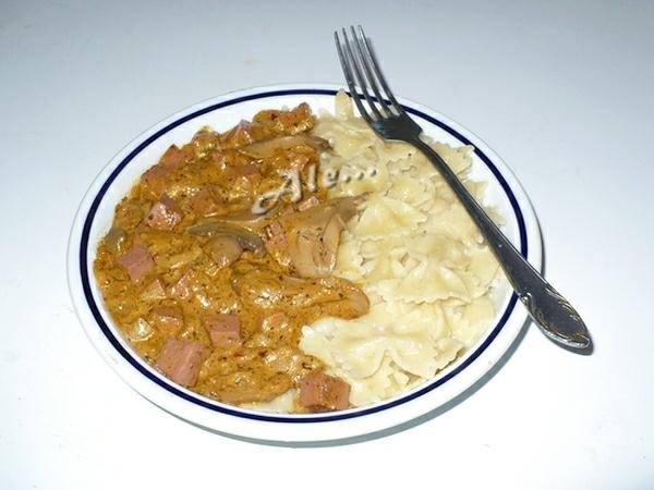 Párizsipörkölt gombával