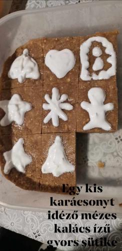 Mézeskalácsos morzsa süti